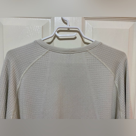 Lululemon Engineered Warmth Long Sleeve Crew - Picture 4 of 13